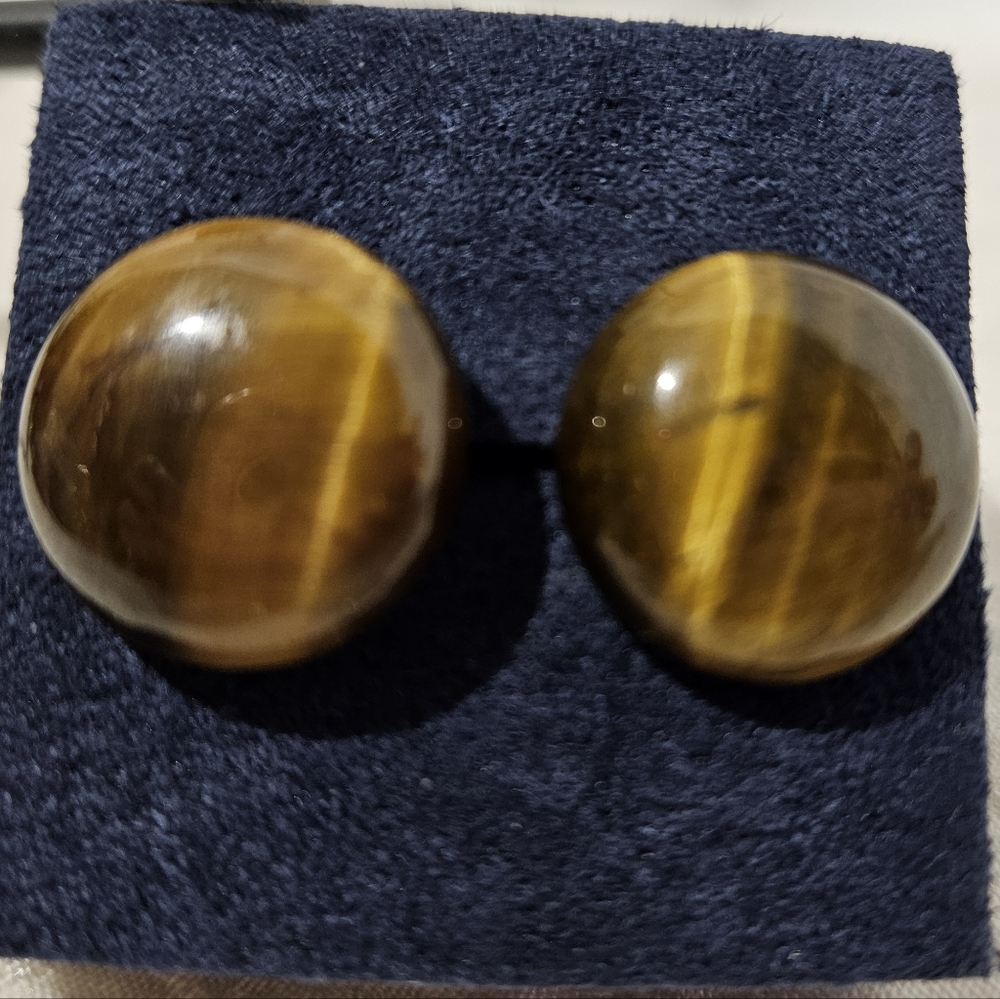 Vintage Tiger Eye Post Earrings - Picture 7 of 7